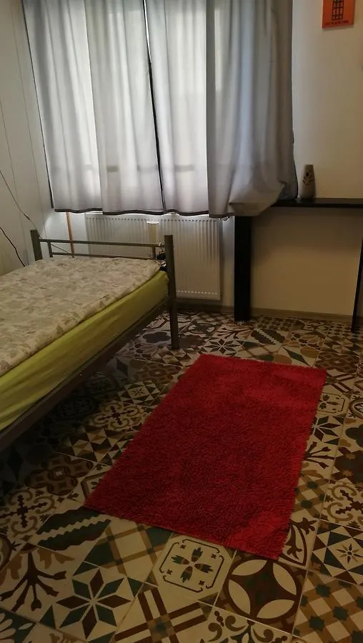 Hostel Tiberius Boekarest